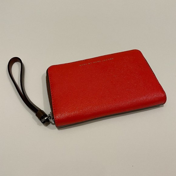 Marc Jacobs Bright Orange Wristlet Wallet - Picture 1 of 10